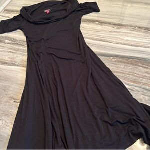 Sexy career black designer dress Vince Camuto  sz S slimming cowl neck